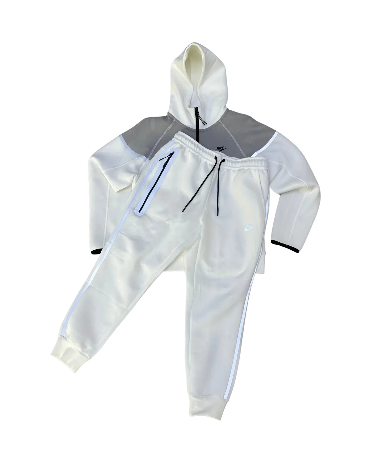 NIKE TECH — vista 2